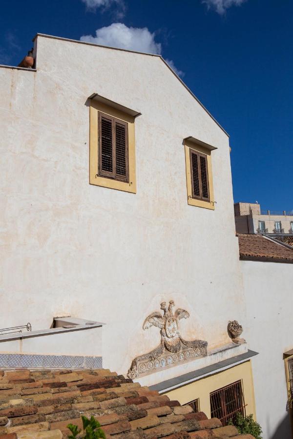 Appartamento Mansardato Nel Cuore Di Palermo - Accesso Terrazza 外观 照片