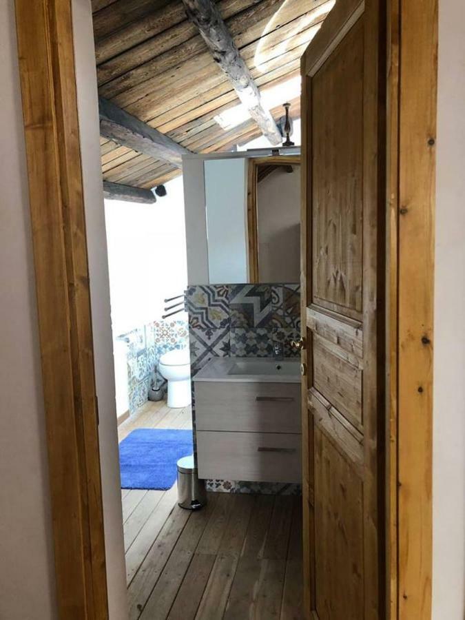 Appartamento Mansardato Nel Cuore Di Palermo - Accesso Terrazza 外观 照片